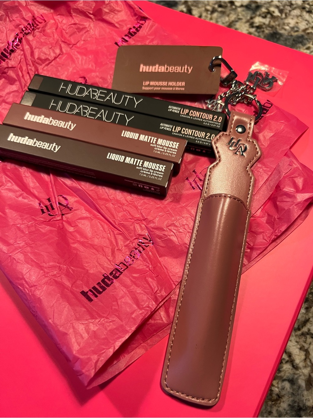 HUDA BEAUTY Lip Mousse Key & Card Holder in Dusty Rose